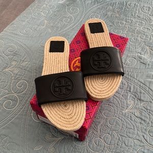 Brand new Tory Burch espadrille slides